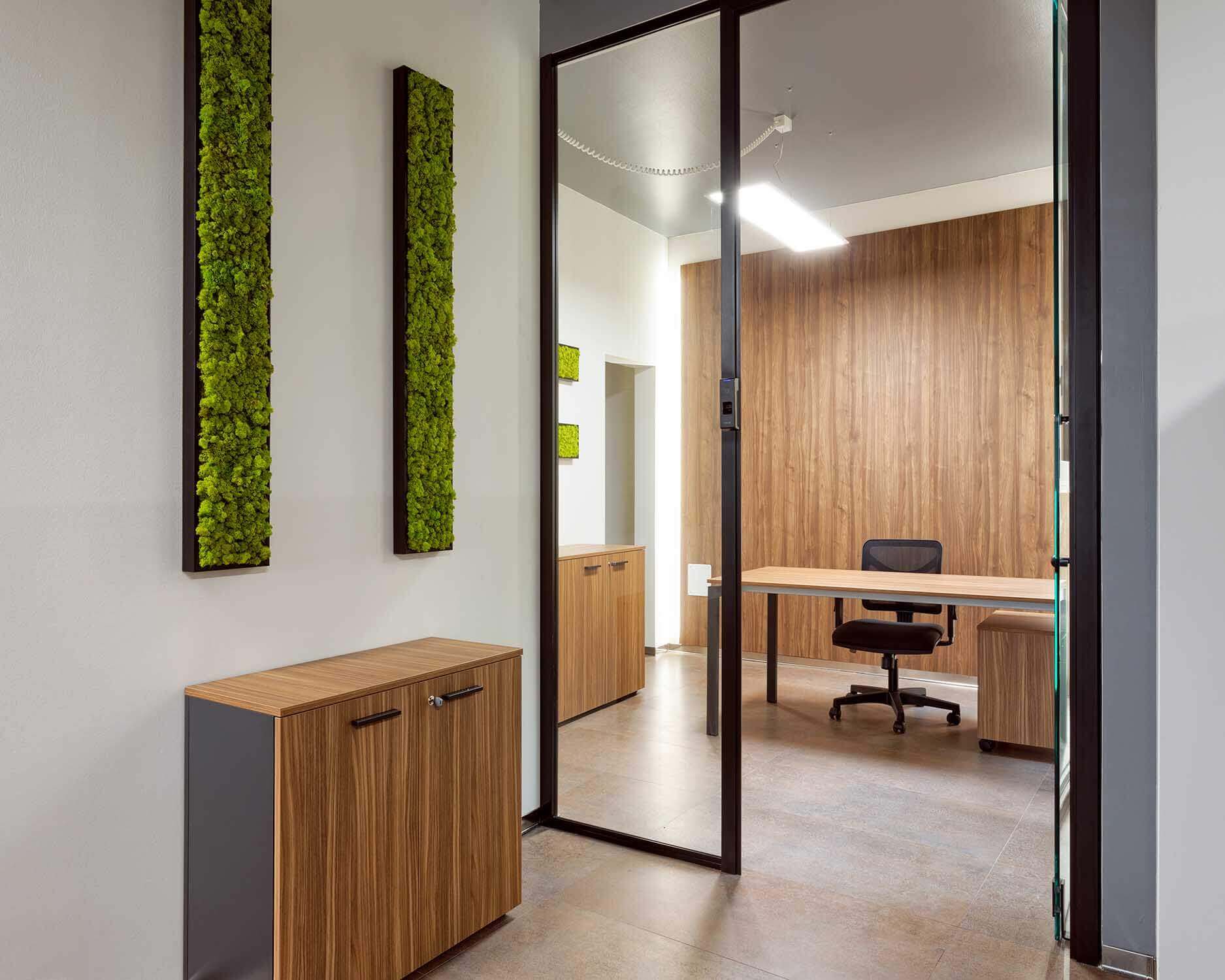 one day office photo Ugo Bassi location