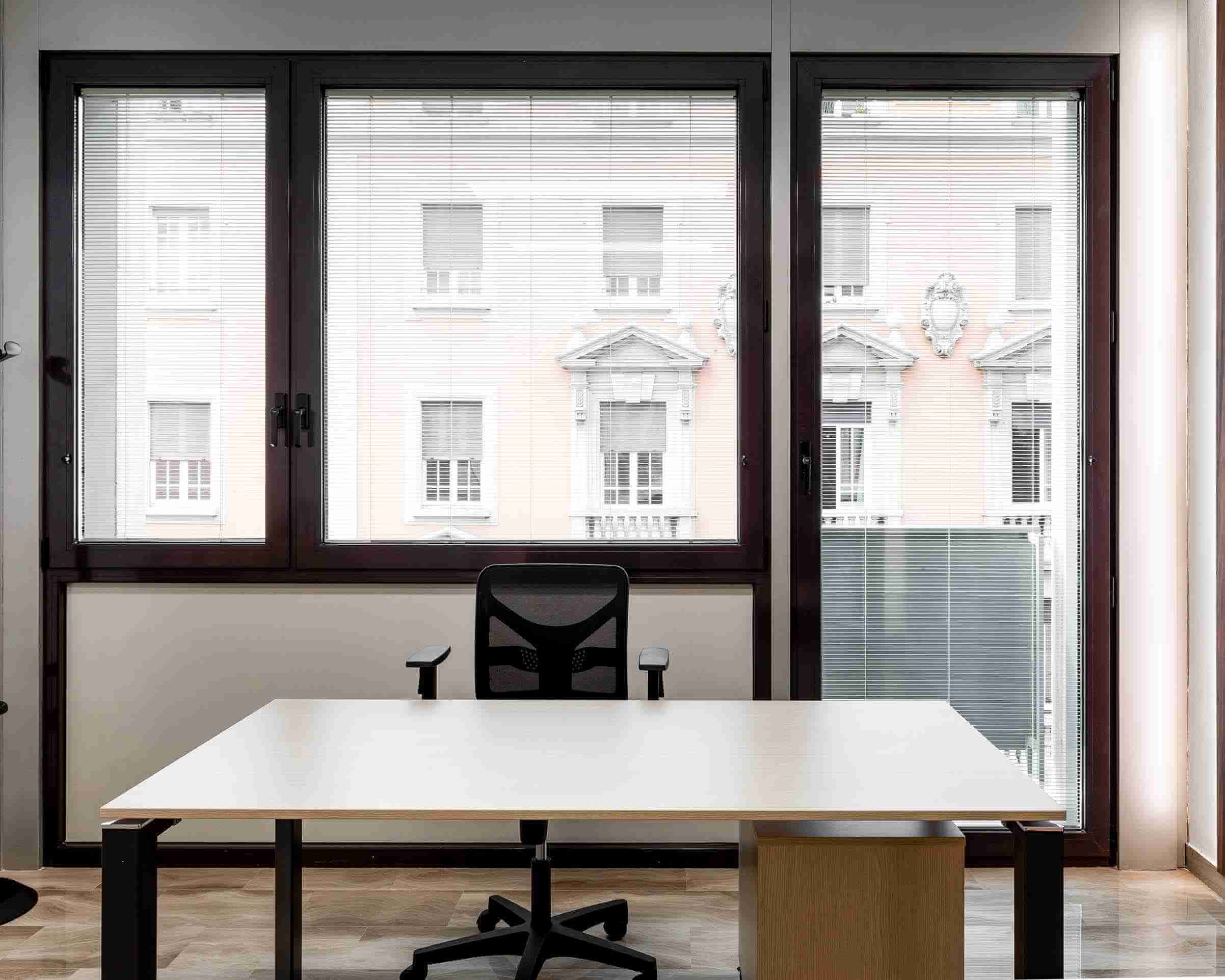 one day office photo Ugo Bassi location